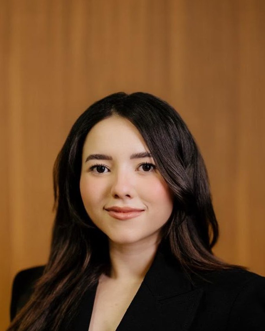 Retrato de Cecília Brito Galvão, sócia-fundadora da BGL Advogados